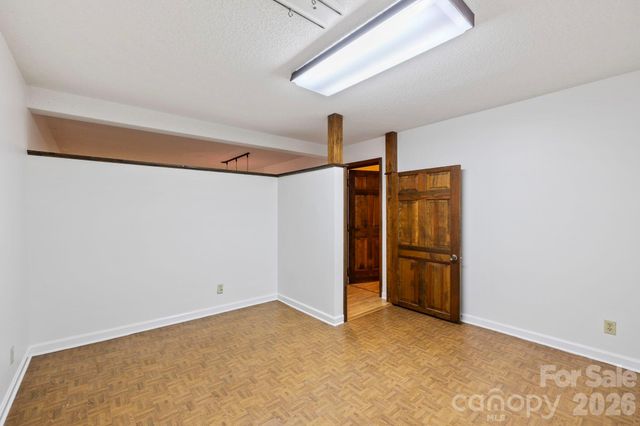 204 Woodfield Drive, Asheville, NC 28803