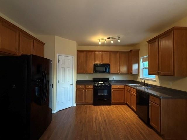 1020 Capstone Court, Suwanee, GA 30024