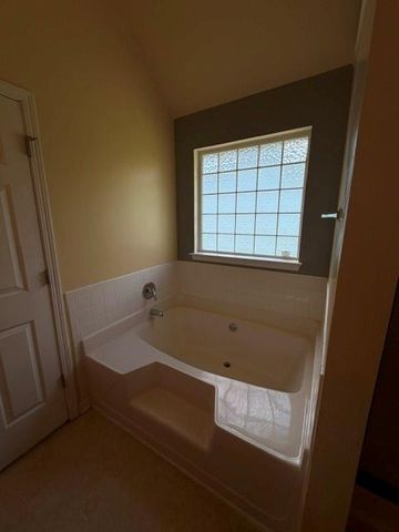 1020 Capstone Court, Suwanee, GA 30024