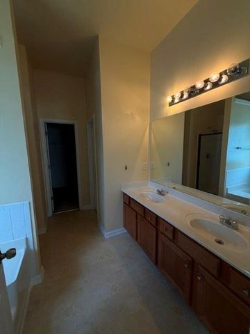 1020 Capstone Court, Suwanee, GA 30024