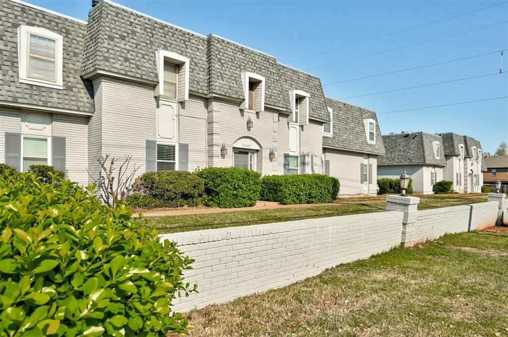 11417 N May Avenue B, Oklahoma City, OK 73120