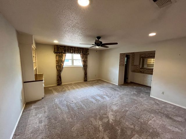 3702 69th Street, Lubbock, TX 79413