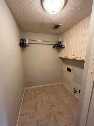 3702 69th Street, Lubbock, TX 79413