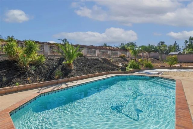 30858 Sunset Lake Circle, Menifee, CA 92584