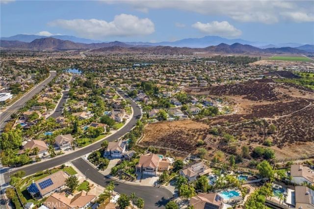 30858 Sunset Lake Circle, Menifee, CA 92584
