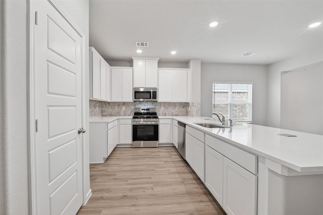 2123 Spring Hollow Drive, Baytown, TX 77521