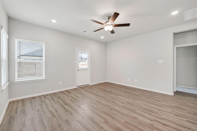 2123 Spring Hollow Drive, Baytown, TX 77521