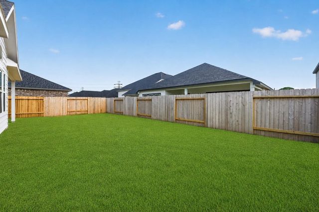 2123 Spring Hollow Drive, Baytown, TX 77521
