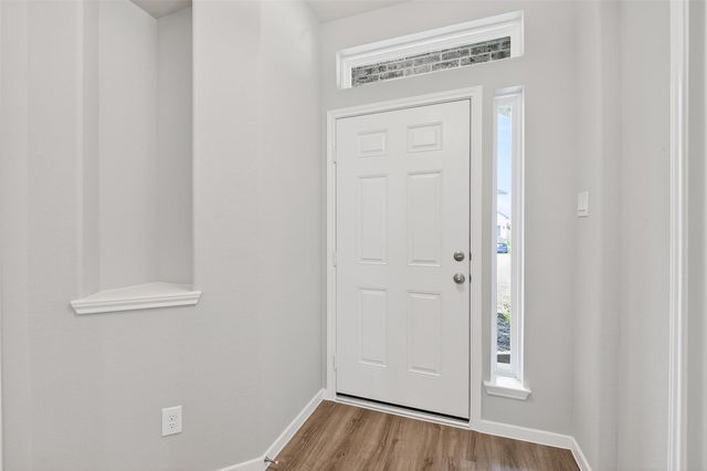 2123 Spring Hollow Drive, Baytown, TX 77521