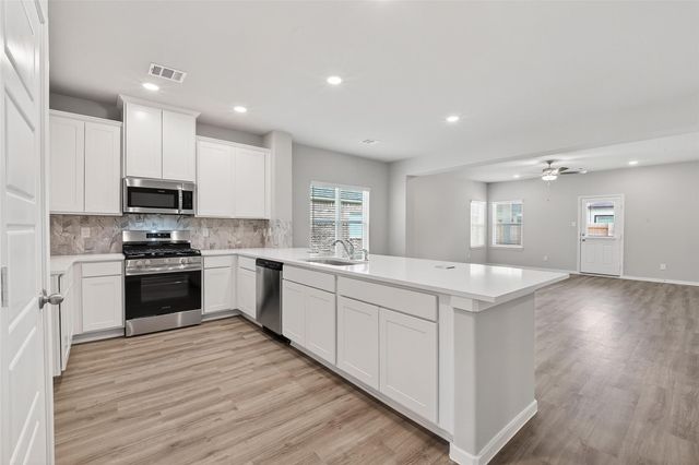 2123 Spring Hollow Drive, Baytown, TX 77521