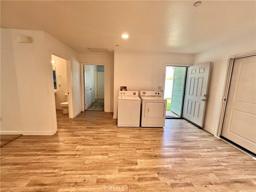 Image 12 of property listing at 122 Veteran Place, Palmdale, CA 93550