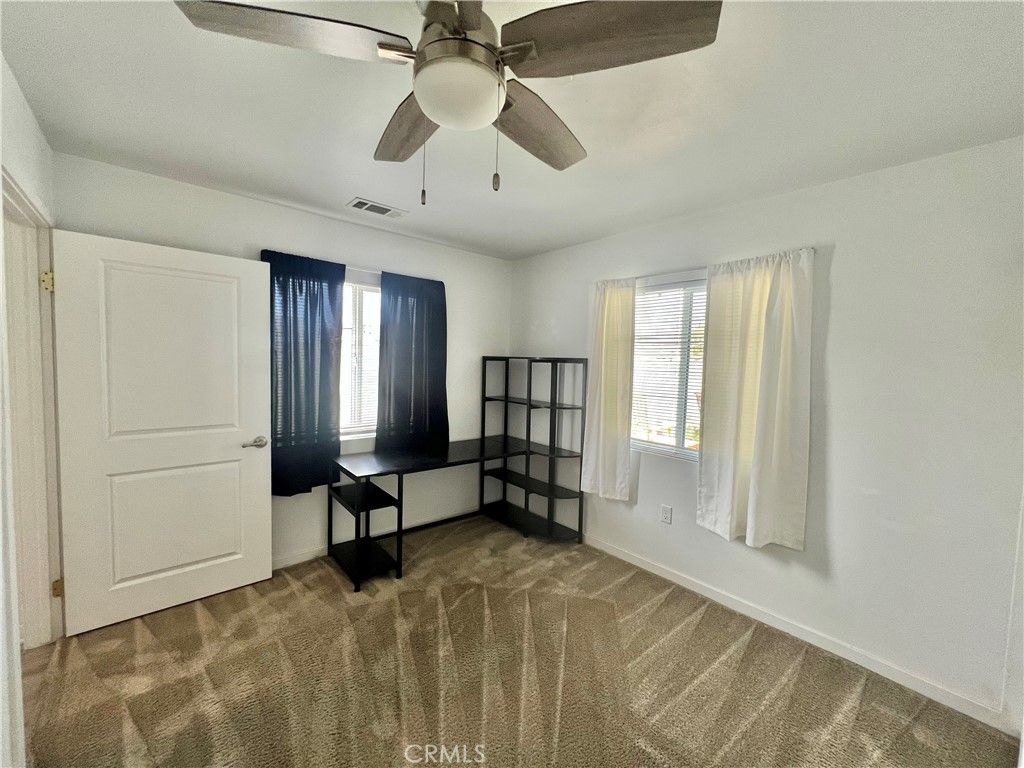 Image 17 of property listing at 122 Veteran Place, Palmdale, CA 93550