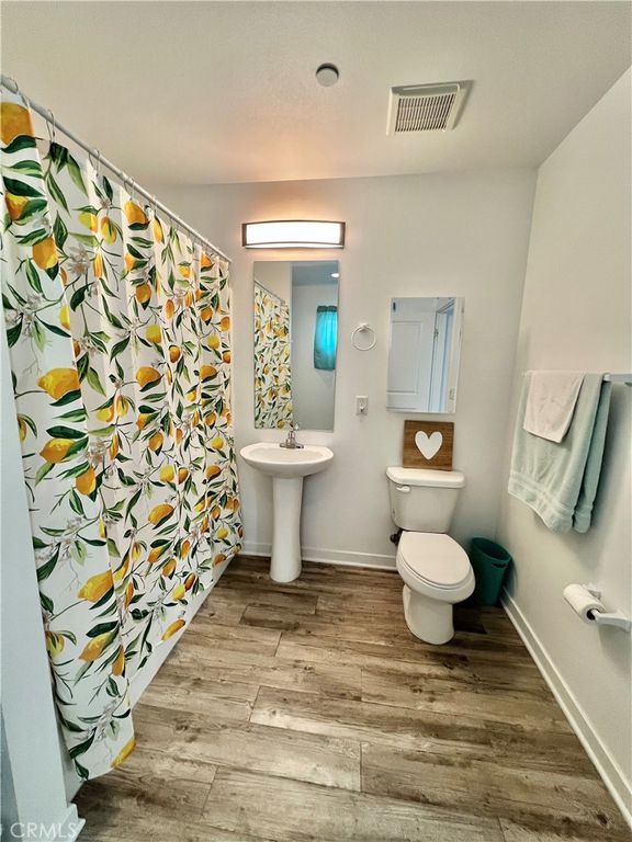 Image 20 of property listing at 122 Veteran Place, Palmdale, CA 93550