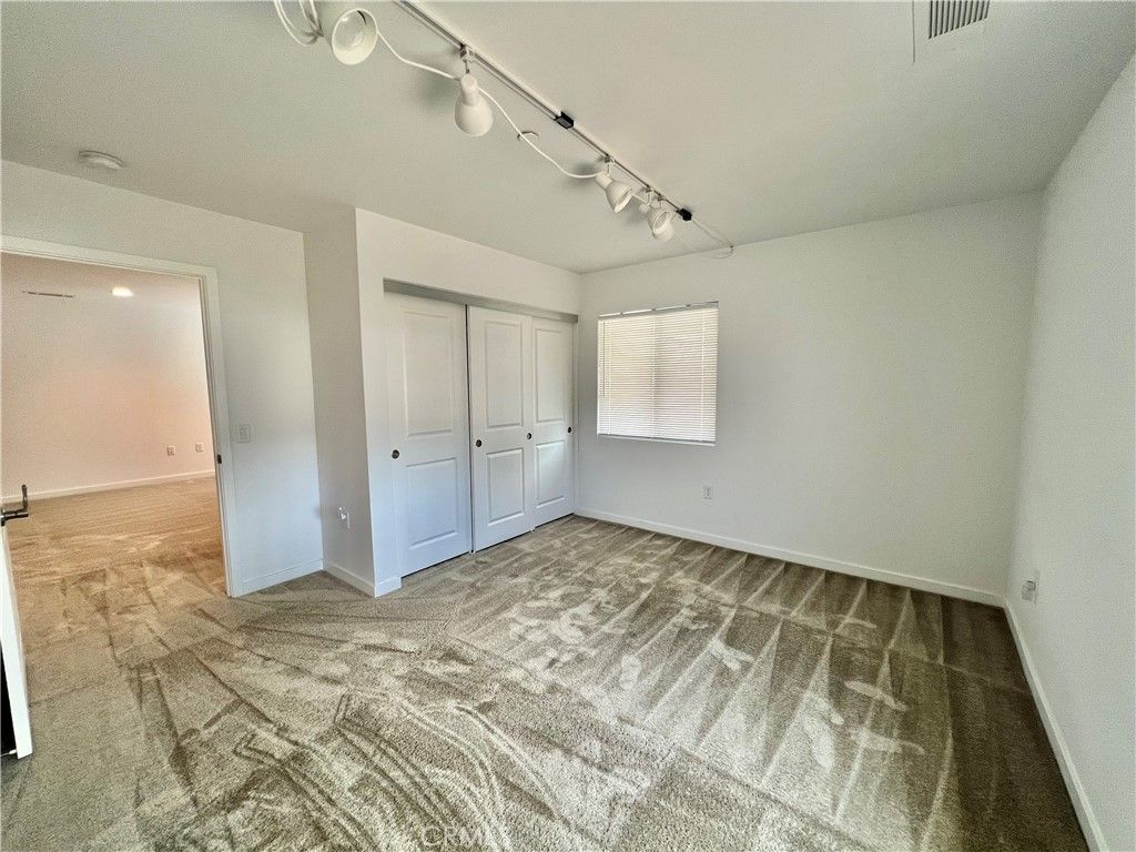 Image 22 of property listing at 122 Veteran Place, Palmdale, CA 93550