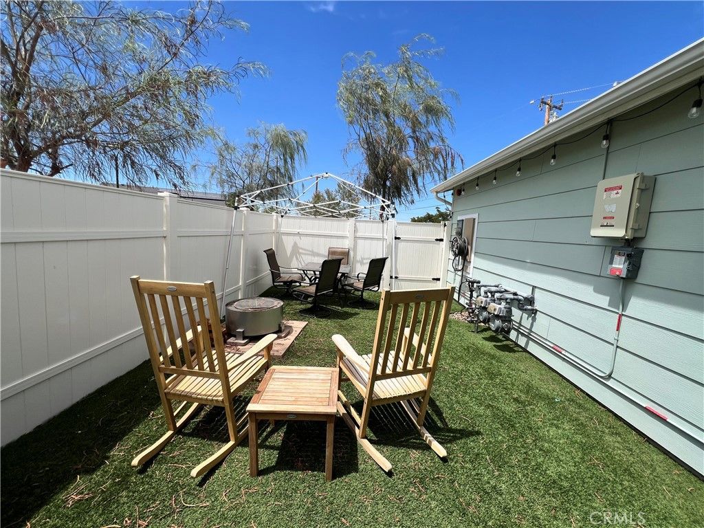 Image 27 of property listing at 122 Veteran Place, Palmdale, CA 93550