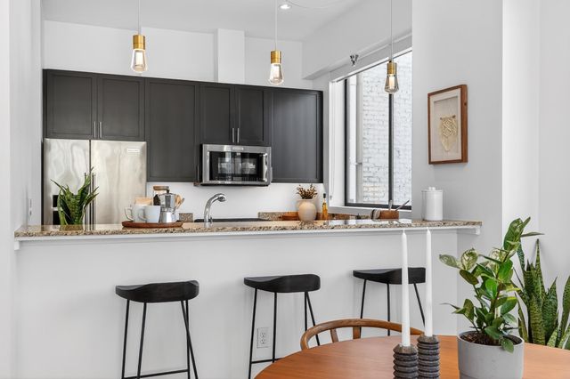 330 13th Street 5C, Oakland, CA 94612