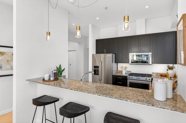 330 13th Street 5C, Oakland, CA 94612