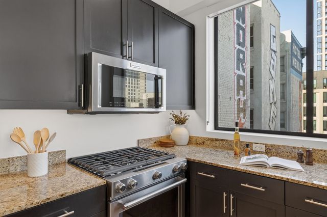 330 13th Street 5C, Oakland, CA 94612