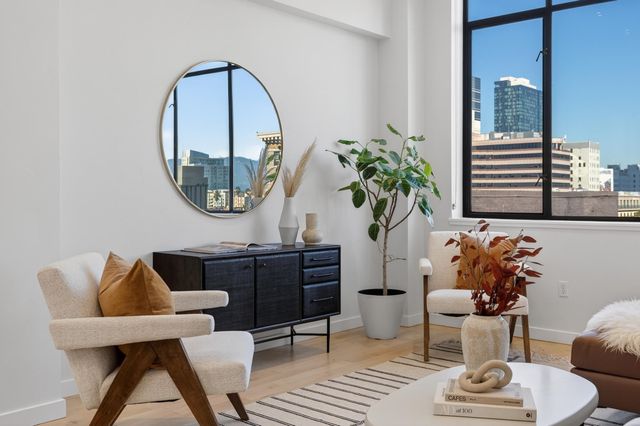 330 13th Street 5C, Oakland, CA 94612