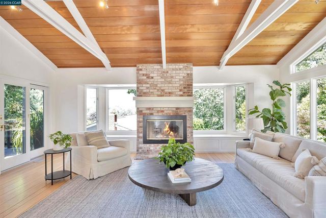 3168 Lucas Dr, Lafayette, CA 94549