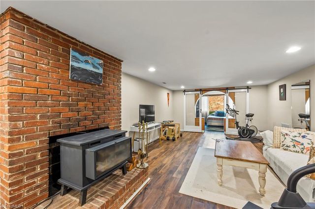 3301 Midkiff Road, Winston-salem, NC 27106