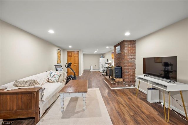 3301 Midkiff Road, Winston-salem, NC 27106