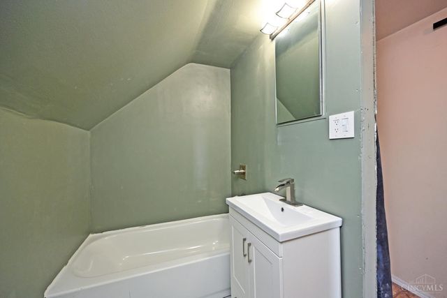 398 Vinnedge Avenue, Fairfield, OH 45014