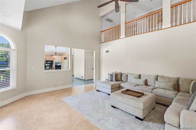 15 Teal Crescent, Great River, NY 11739