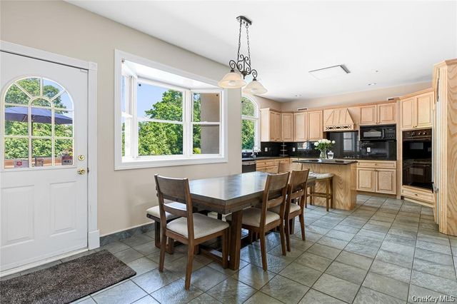 15 Teal Crescent, Great River, NY 11739