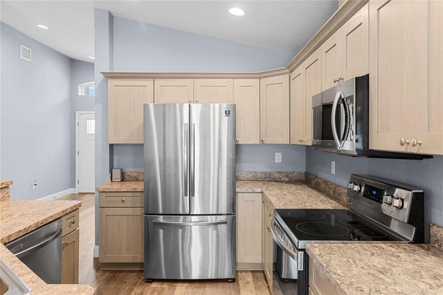 318 BENNETT STREET, Auburndale, FL 33823