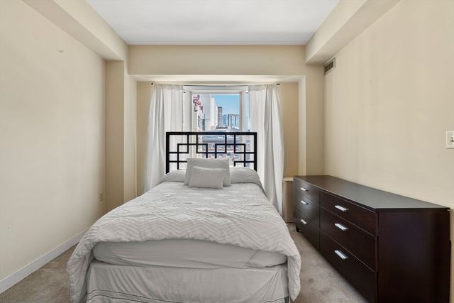 1 Nassau St 1002, Boston, MA 02111