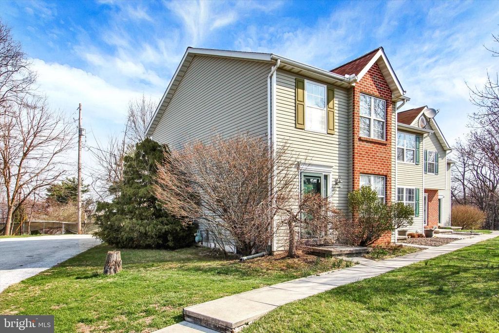 170 MORNINGSTAR CT, Hanover, PA 17331