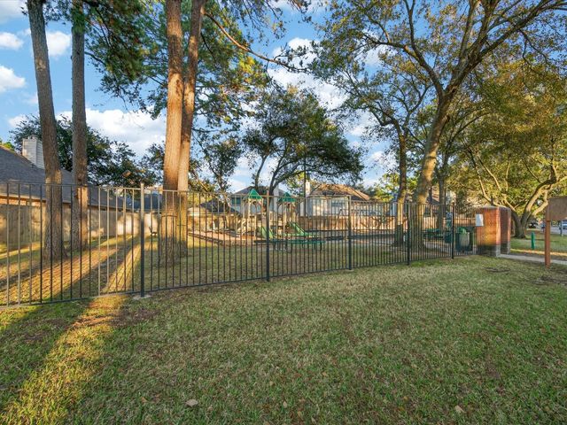 16134 Hollow Rock Drive, Houston, TX 77070