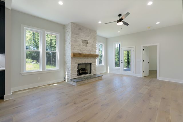 337 Vanderbilt Rd, Mount Juliet, TN 37122