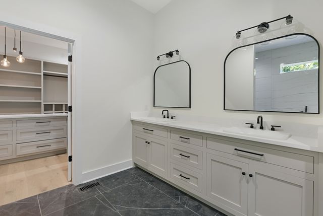 337 Vanderbilt Rd, Mount Juliet, TN 37122