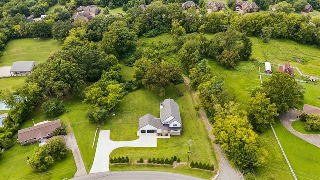 337 Vanderbilt Rd, Mount Juliet, TN 37122