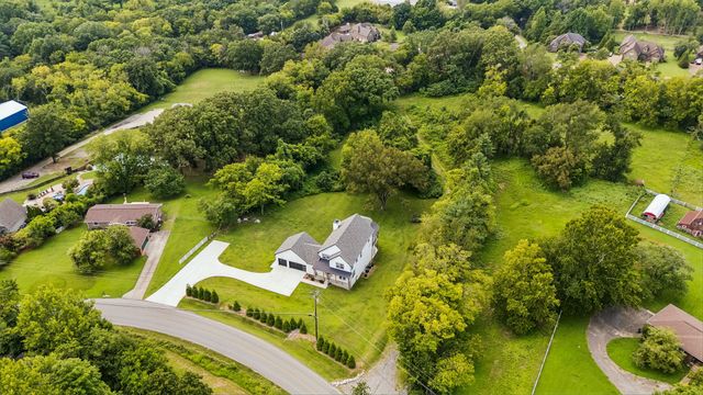 337 Vanderbilt Rd, Mount Juliet, TN 37122