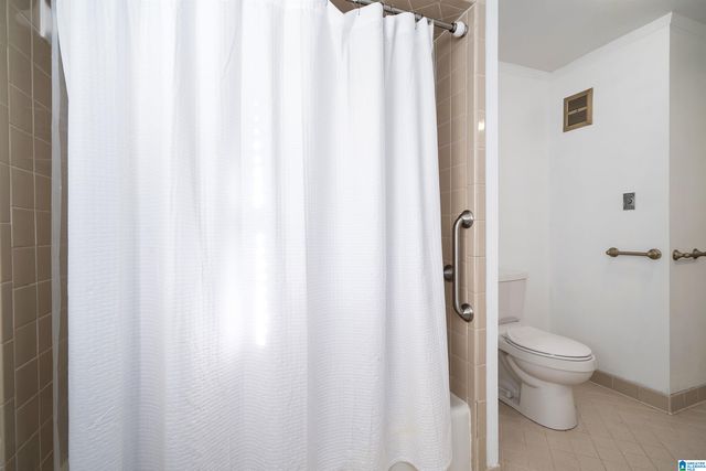 637 WINWOOD DRIVE, Vestavia Hills, AL 35226