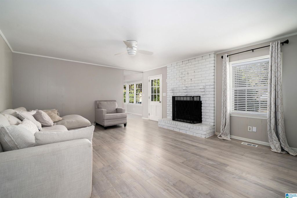 637 WINWOOD DRIVE, Vestavia Hills, AL 35226