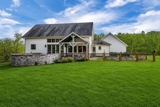 712 Highway 48, S, Dickson, TN 37055