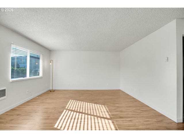 1553 Ne HALE Pl, Gresham, OR 97030