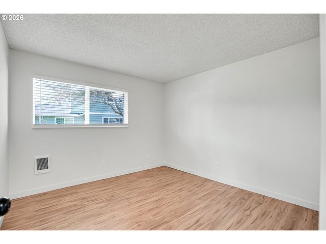 1553 Ne HALE Pl, Gresham, OR 97030