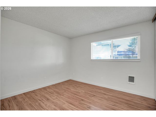 1553 Ne HALE Pl, Gresham, OR 97030