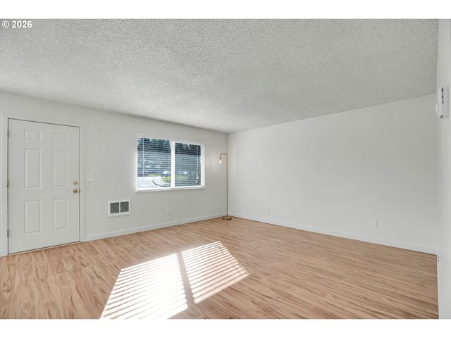 1553 Ne HALE Pl, Gresham, OR 97030