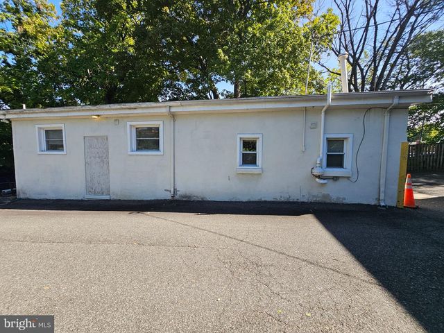 6839 EASTERN AVE NW, Takoma Park, MD 20912