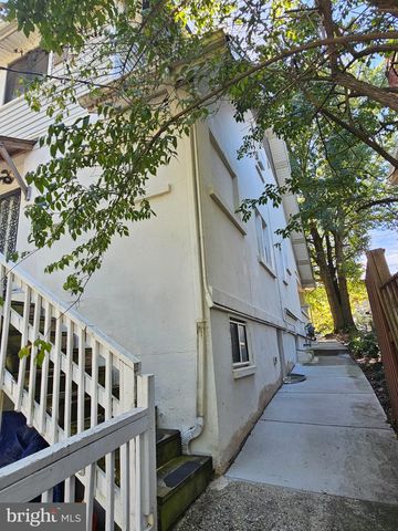 6839 EASTERN AVE NW, Takoma Park, MD 20912