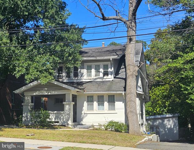 6839 EASTERN AVE NW, Takoma Park, MD 20912