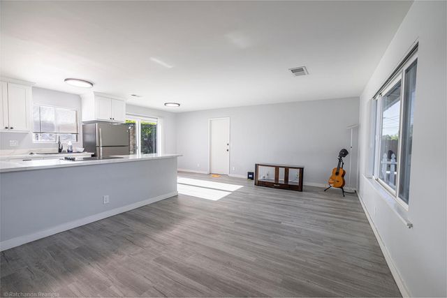 750 El Camino Paraiso, Hollister, CA 95023