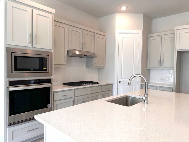 8121 Bromley Drive, Dallas, TX 75231