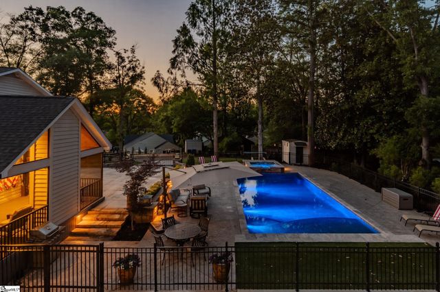 408 W Faris Road, Greenville, SC 29605